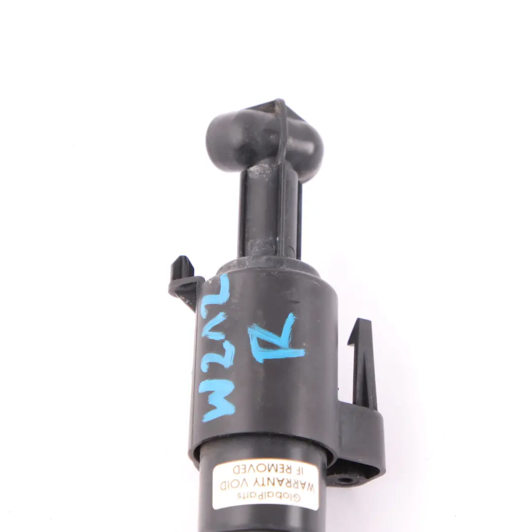 Ugello Lavafari Getto Lavafari Destro per Mercedes W212 con numero di parte A2128600047 Mercedes W212 Ugello Lavafari Getto Lavafari Destro - SKU A2128600047 - Numero di parte A2128600047