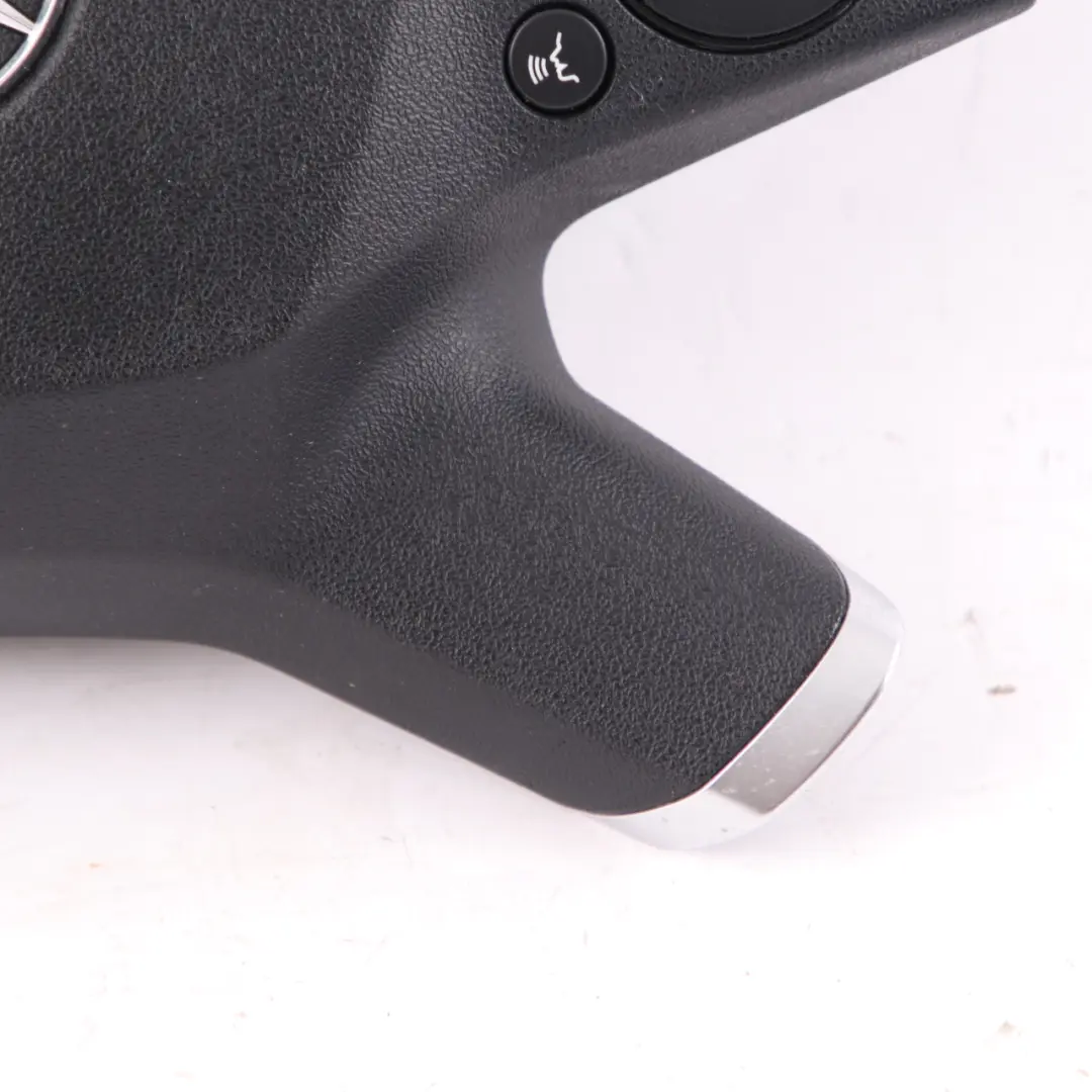 Airbag Conductor Air Bag Negro para Mercedes W212 Volante con número de pieza A2128600102 Mercedes W212 Volante Airbag Conductor Air Bag Negro - SKU A2128600102 - Número de pieza A2128600102