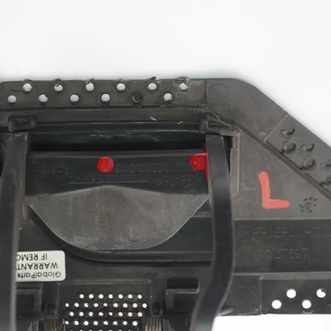 Vorderseite stoßstange waschanlage Abdeckung links für Mercedes W212 mit Teilenummer A2128600108 Mercedes W212 Vorderseite stoßstange waschanlage Abdeckung links - SKU A2128600108 - Teilenummer A2128600108