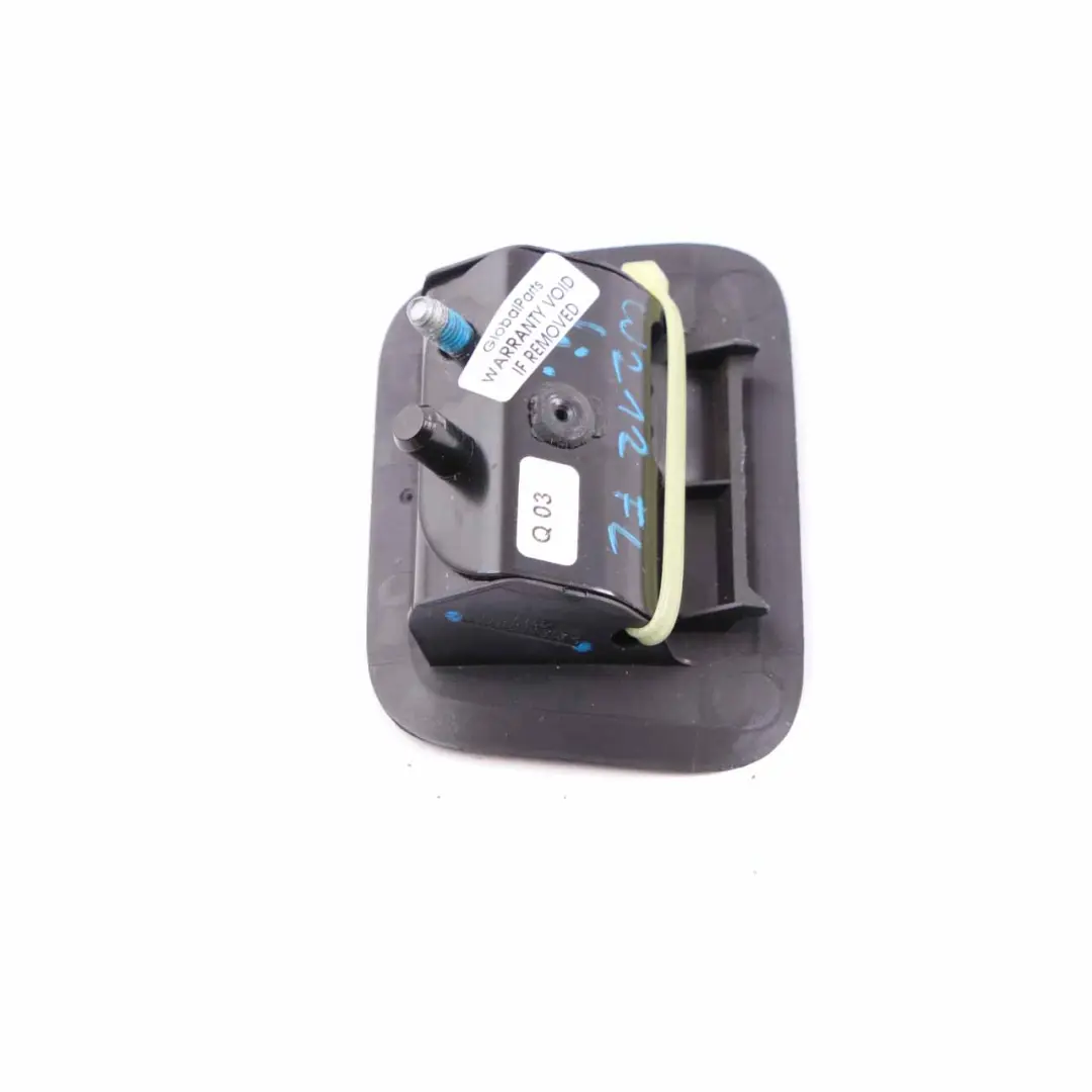 Mercedes W212 Support tablette pour colis Crochet avant gauche Noir - SKU A2128600131 - Numéro de pièce A2128600131