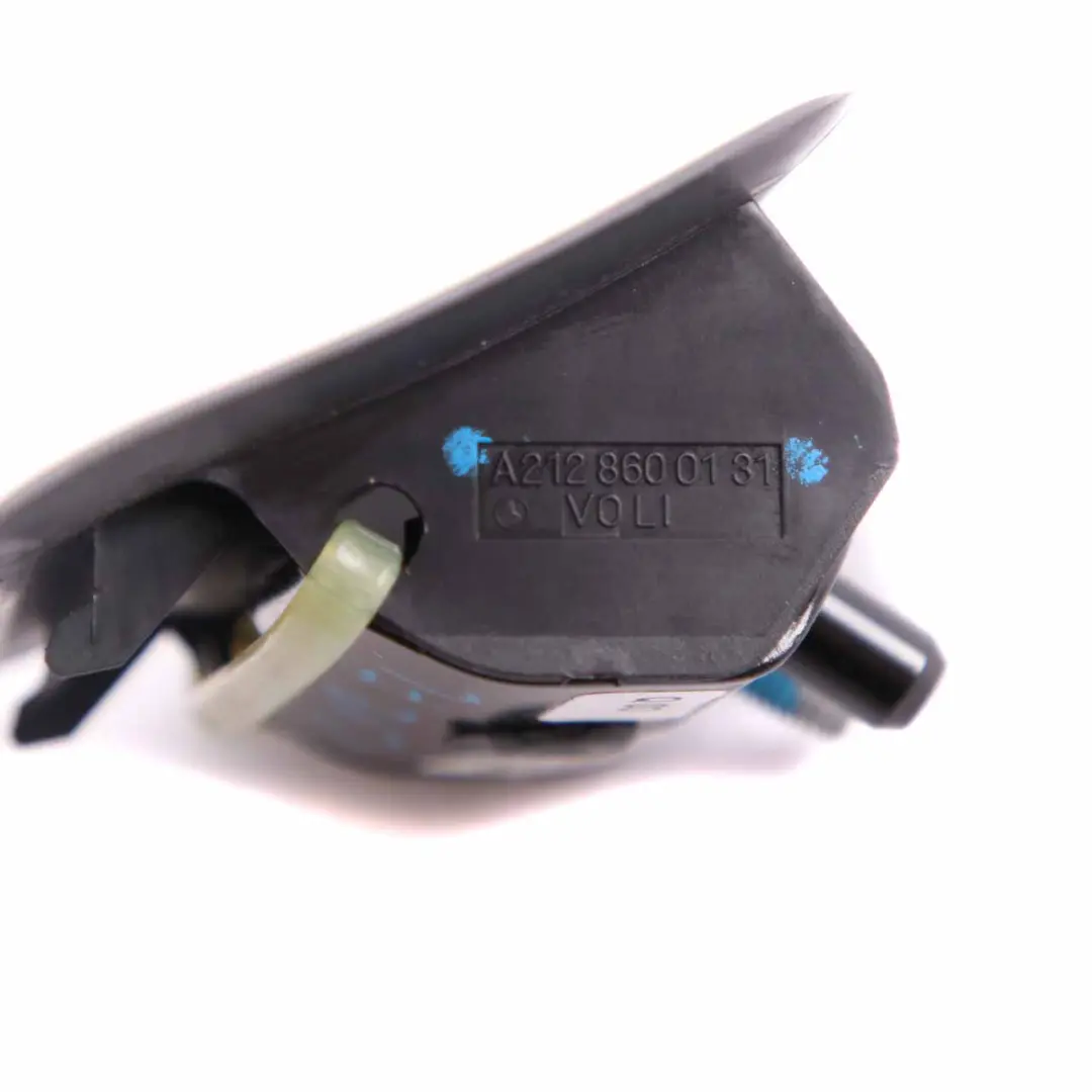 Paketablage Halter Halterung Haken vorne links Schwarz für Mercedes W212 mit Teilenummer A2128600131 Mercedes W212 Paketablage Halter Halterung Haken vorne links Schwarz - SKU A2128600131 - Teilenummer A2128600131