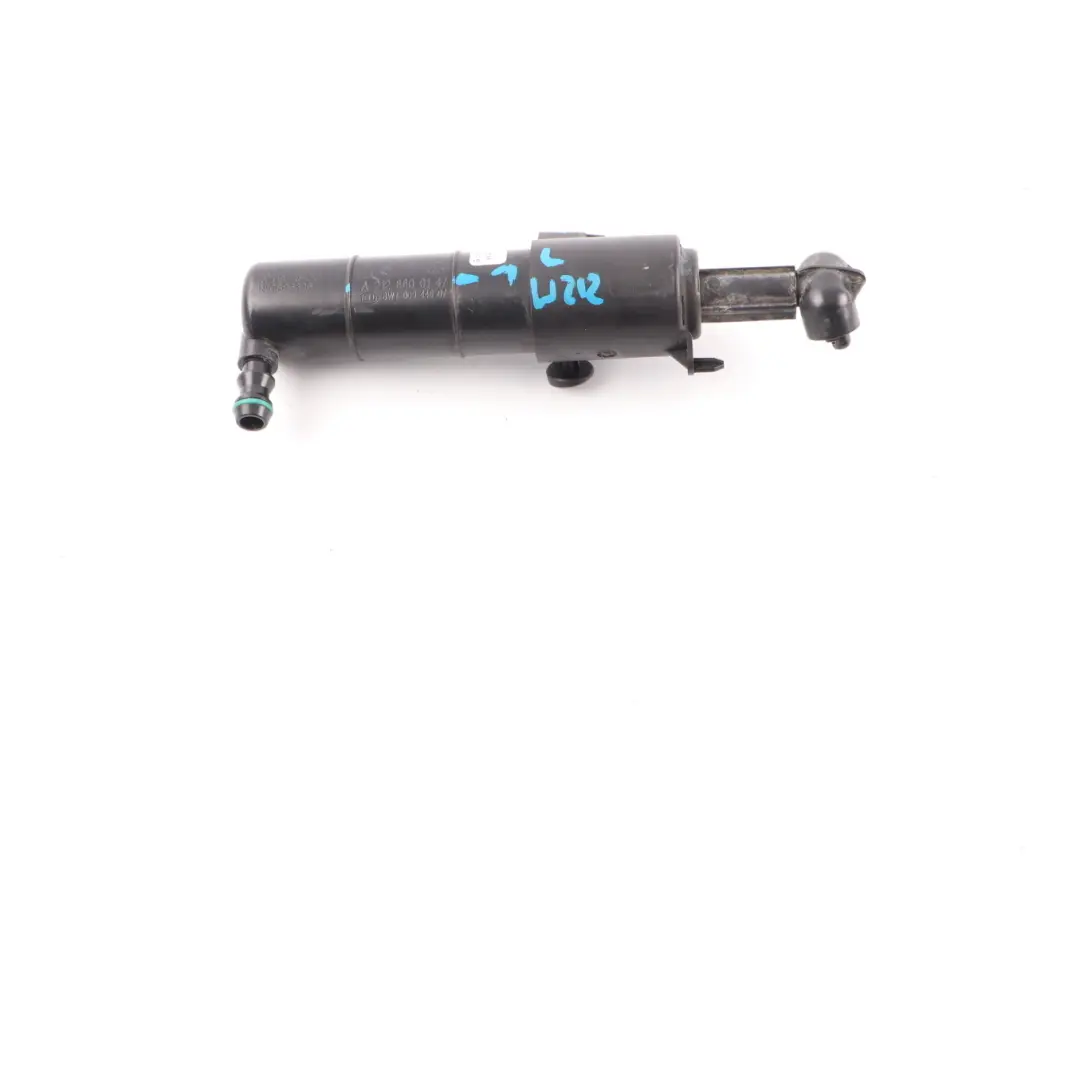 Ugello spray Mercedes W212 Sx N/S Dispositivo di pulizia del faro per con numero di parte A2128600147 Ugello spray Mercedes W212 Sx N/S Dispositivo di pulizia del faro - SKU A2128600147 - Numero di parte A2128600147