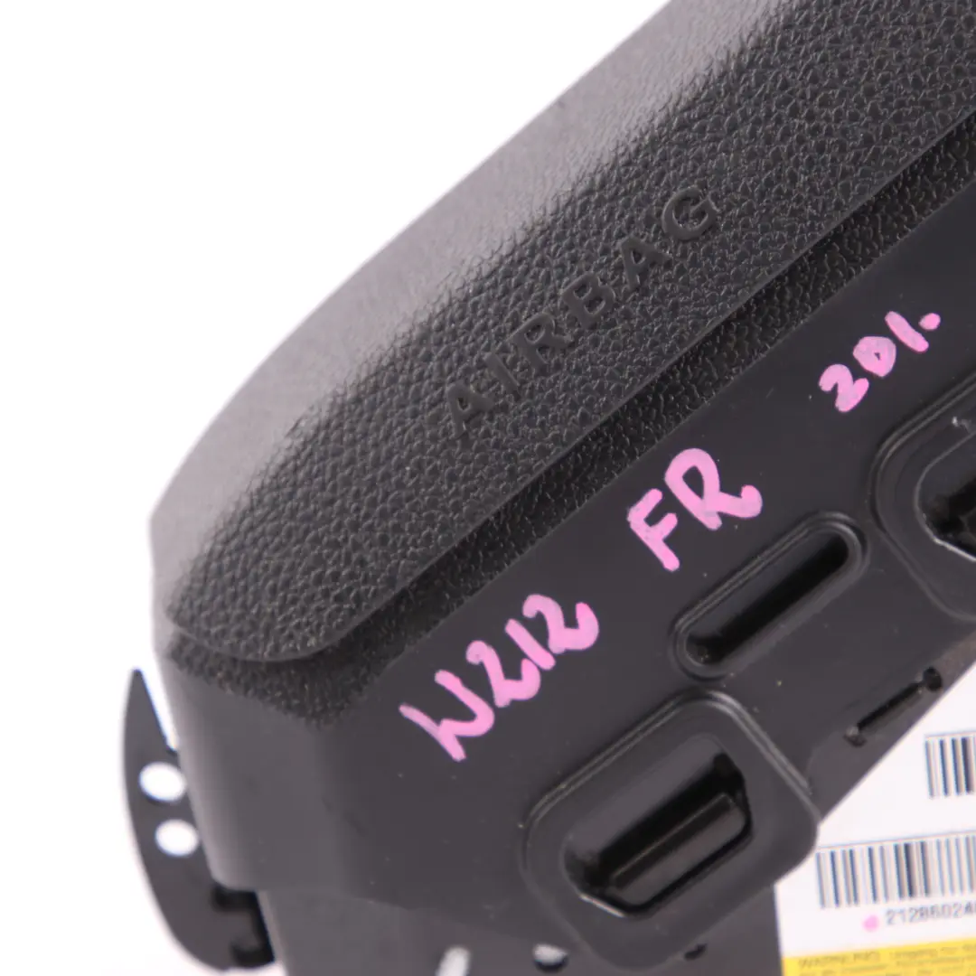 Airbag Sedile Anteriore Pelvi Air Bag Unità Sicurezza per Mercedes W212 con numero di parte A2128602402 Mercedes W212 Airbag Sedile Anteriore Pelvi Air Bag Unità Sicurezza - SKU A2128602402 - Numero di parte A2128602402