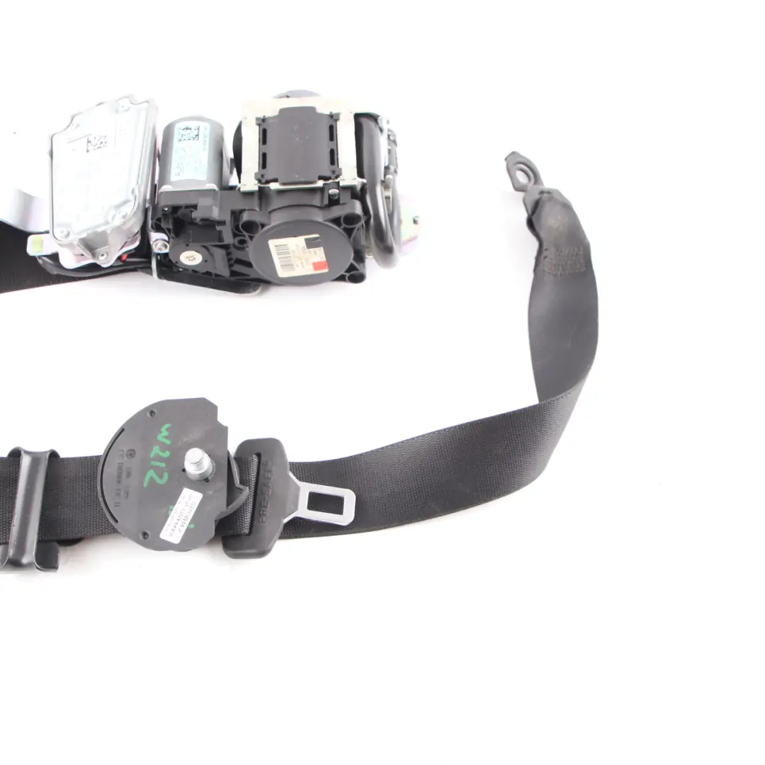 Pas Bezpieczeństwa Lewy Przód Czarny do Mercedes W212 o numerze A2128606585 Mercedes W212 Pas Bezpieczeństwa Lewy Przód Czarny - SKU A2128606585 - Numer Części A2128606585