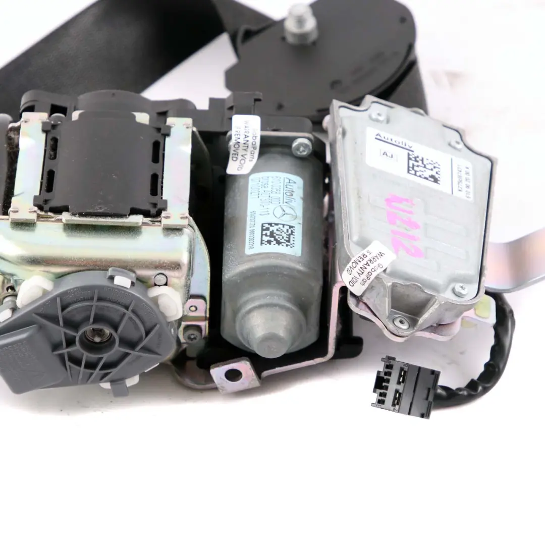 Mercedes W212 Sicherheitsgurt Vorne Rechts O/S Schwarz - SKU A2128607685 - Teilenummer A2128607685