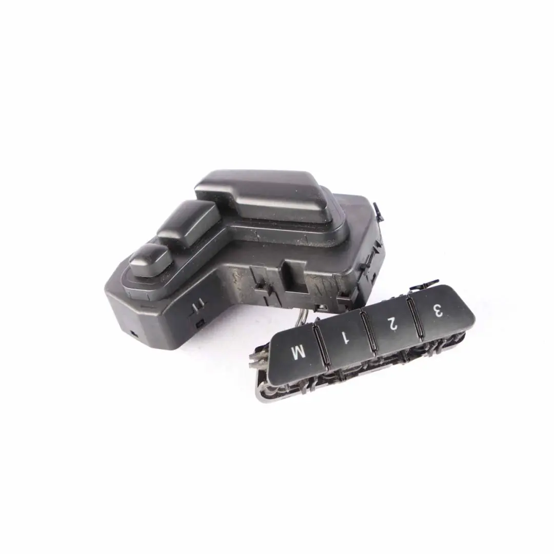 Mercedes W204 W212 W218 Interruptor Asiento Delantero Derecho - SKU A2128700558 - Número de pieza A2128700558
