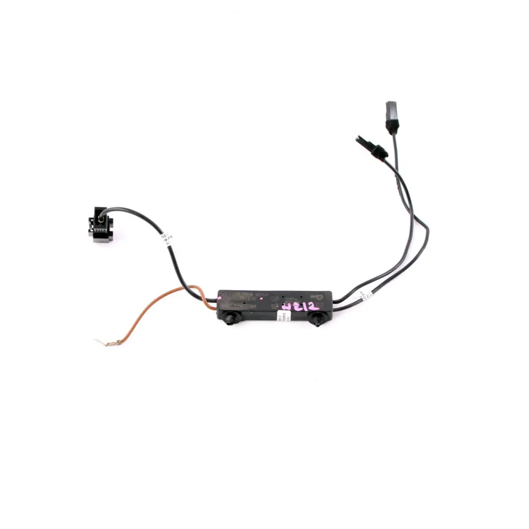 Circuit Antenne Mercedes W212 Trap Aerial Amplifier Noise Filter pour à propos du numéro de pièce A2128704589 Circuit Antenne Mercedes W212 Trap Aerial Amplifier Noise Filter - SKU A2128704589 - Numéro de pièce A2128704589