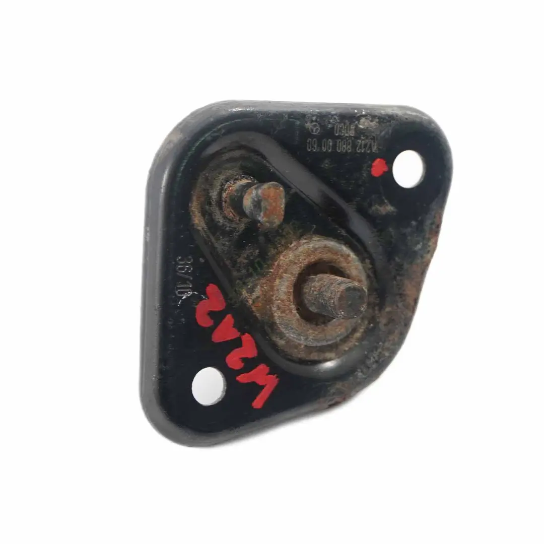 Gancio di chiusura del cofano Mercedes W204 W212 superiore di bloccaggio motore per con numero di parte A2128800060 Gancio di chiusura del cofano Mercedes W204 W212 superiore di bloccaggio motore - SKU A2128800060 - Numero di parte A2128800060