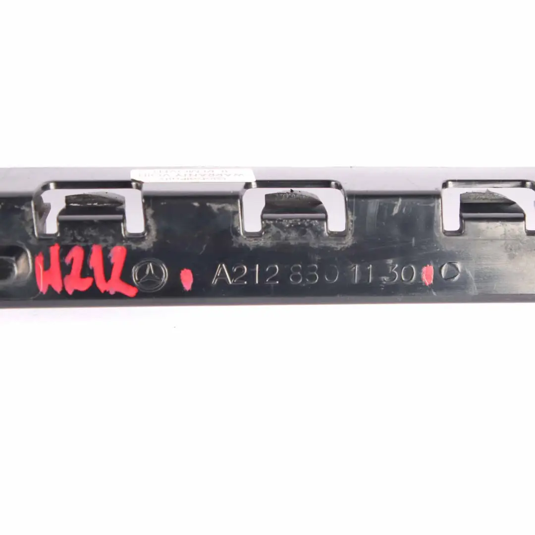 Mercedes W212 Stoßstangenhalterung Hinten Links Mount Rail Trim - SKU A2128801130 - Teilenummer A2128801130