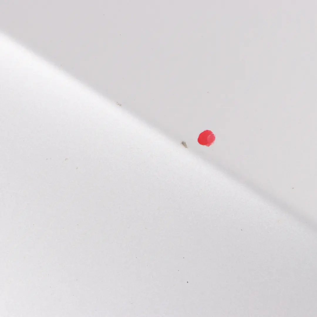 Lateral Delantero Derecho Guardabarros Cubierta Iridium Silver 775 para Mercedes W212 con número de pieza A2128801218 Mercedes W212 Lateral Delantero Derecho Guardabarros Cubierta Iridium Silver 775 - SKU A2128801218-IRS - Número de pieza A2128801218