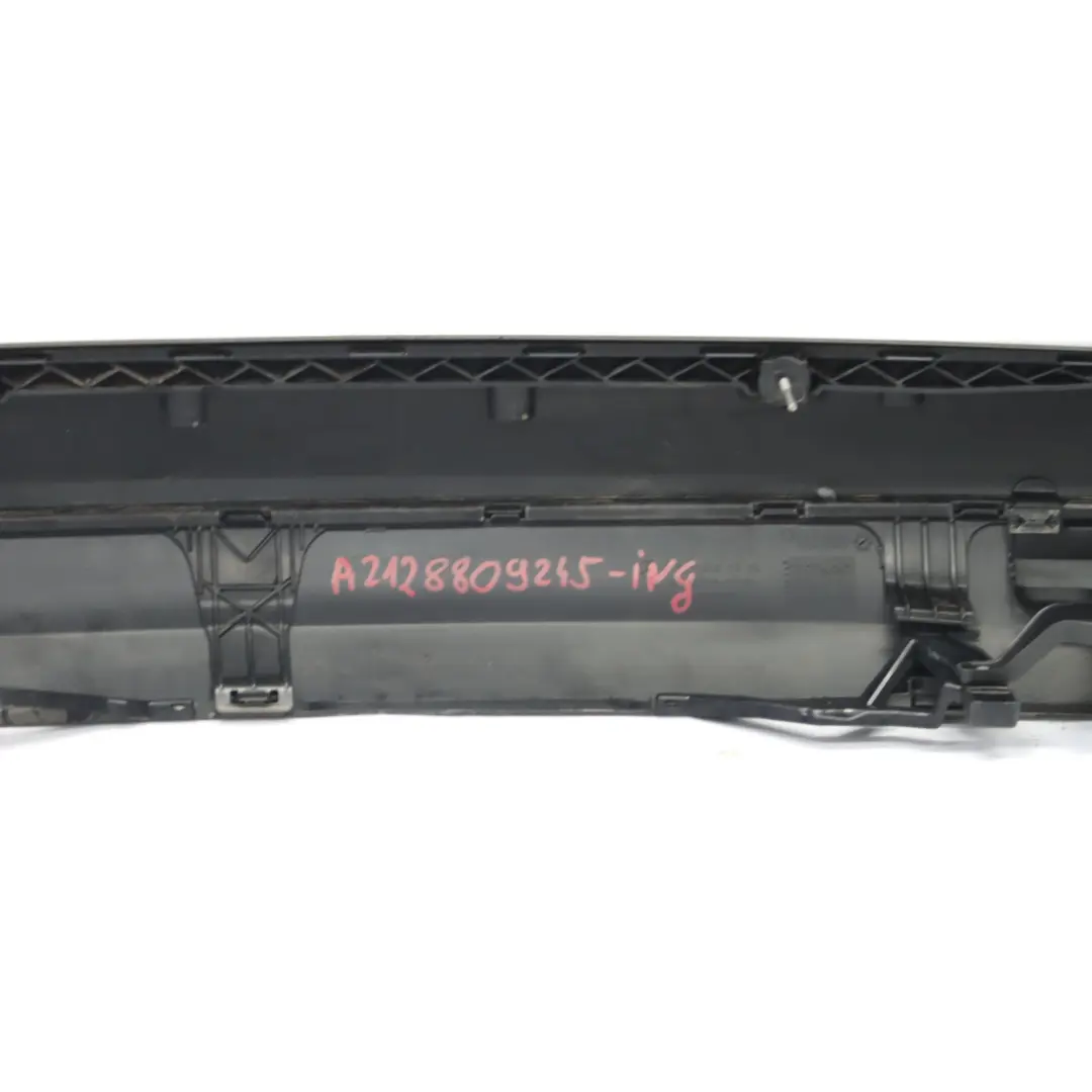 Zderzak Tylny Indium Grey Szary Metalik - 963 do Mercedes S212 Kombi o numerze A2128809245 Mercedes S212 Kombi Zderzak Tylny Indium Grey Szary Metalik - 963 - SKU A2128809245-ING - Numer Części A2128809245