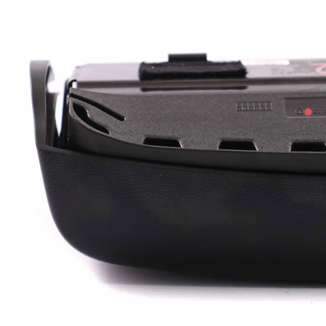 Compartiment de rangement de siège avant droit pour Mercedes W212 à propos du numéro de pièce A2128810223 Mercedes W212 Compartiment de rangement de siège avant droit - SKU A2128810223 - Numéro de pièce A2128810223