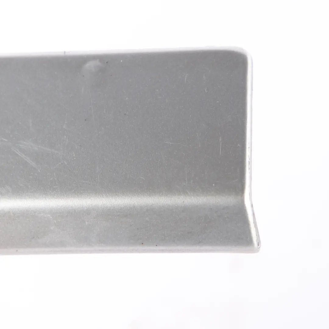 Copertura Gancio Paraurti Posteriore Argento - 775 per Mercedes W212 con numero di parte A2128850426 Mercedes W212 Copertura Gancio Paraurti Posteriore Argento - 775 - SKU A2128850426-IRS - Numero di parte A2128850426