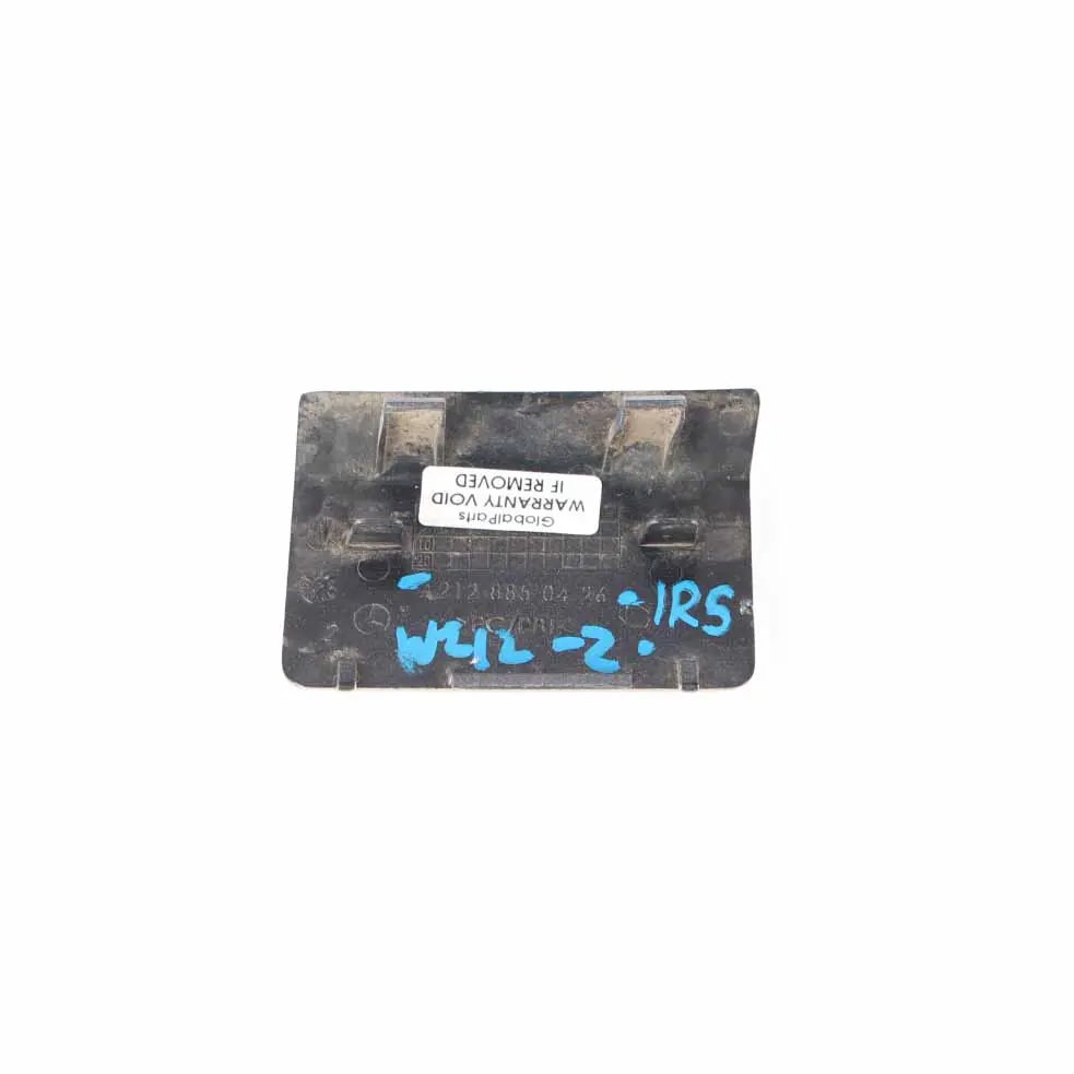 Copertura Gancio Paraurti Posteriore Argento - 775 per Mercedes W212 con numero di parte A2128850426 Mercedes W212 Copertura Gancio Paraurti Posteriore Argento - 775 - SKU A2128850426-IRS - Numero di parte A2128850426