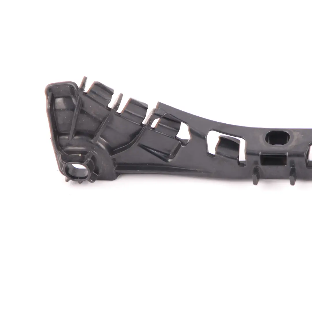 Staffa supporto paraurti posteriore sinistra montaggio guida Trim per Mercedes W212 con numero di parte A2128850763 Mercedes W212 Staffa supporto paraurti posteriore sinistra montaggio guida Trim - SKU A2128850763 - Numero di parte A2128850763