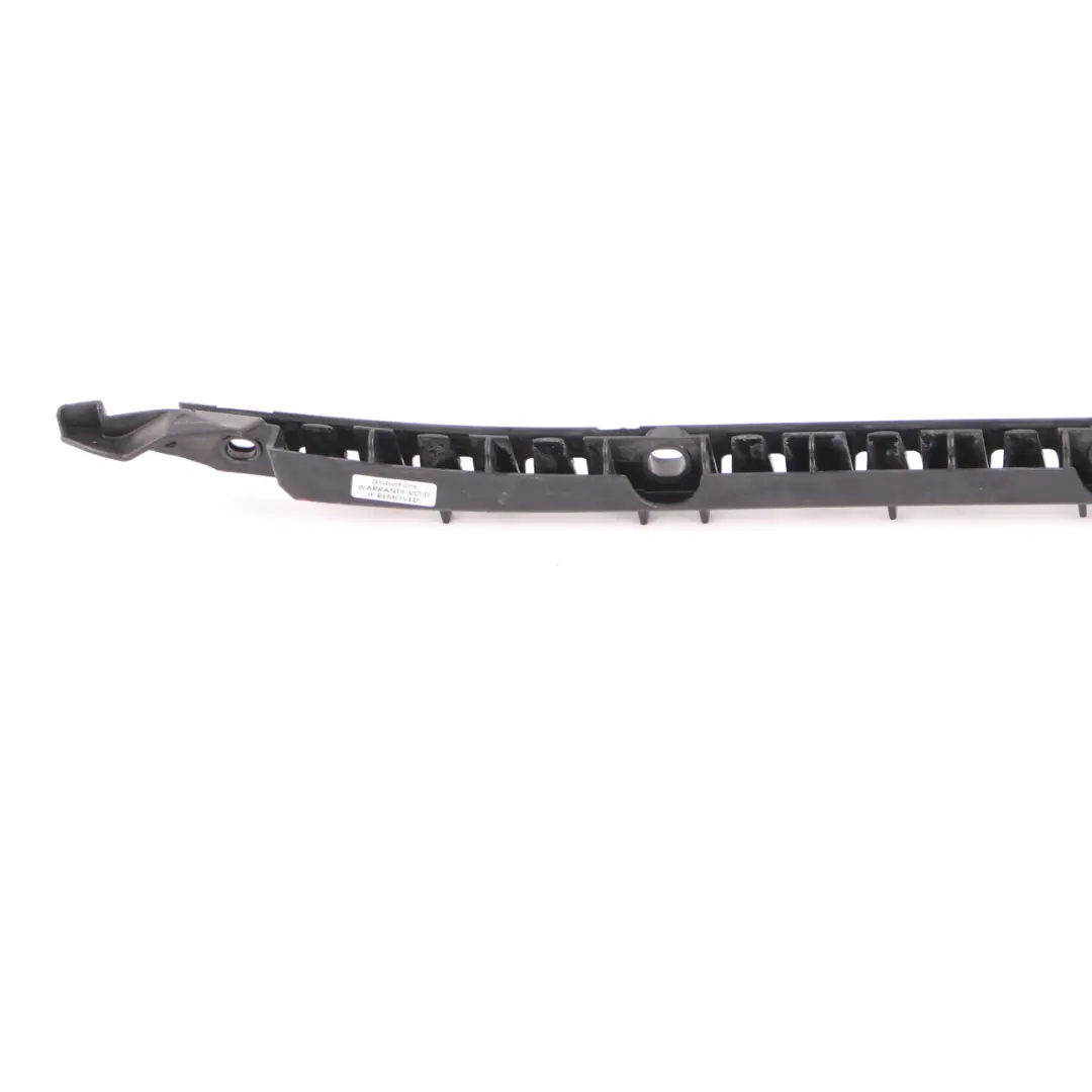Staffa supporto paraurti posteriore sinistra montaggio guida Trim per Mercedes W212 con numero di parte A2128850763 Mercedes W212 Staffa supporto paraurti posteriore sinistra montaggio guida Trim - SKU A2128850763 - Numero di parte A2128850763