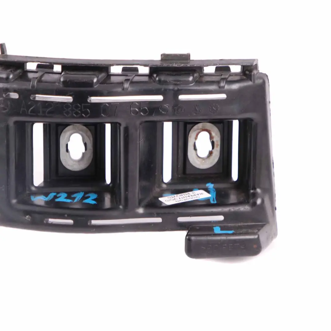 Mercedes W212 Support de pare-chocs arrière gauche Support de montage Roulement - SKU A2128850765 - Numéro de pièce A2128850765