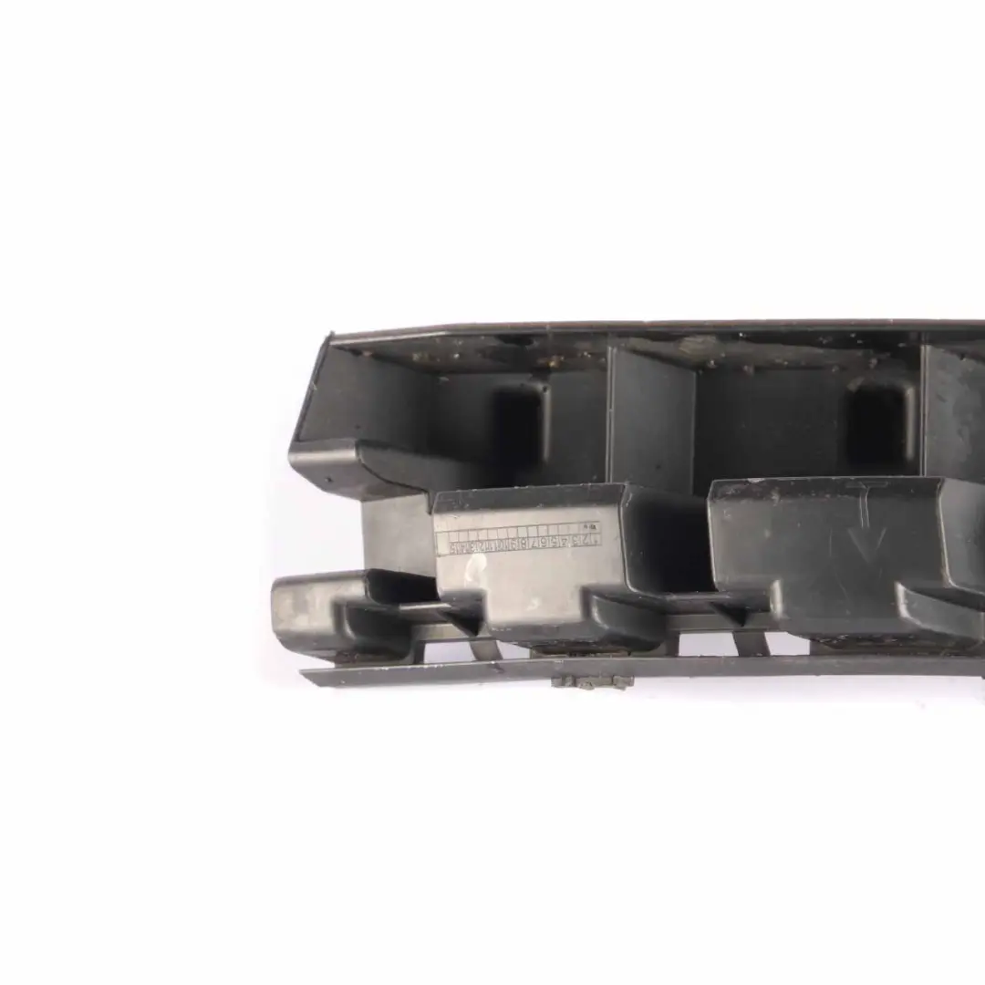 Mercedes W212 Parachoques Trasero Izquierdo Montaje Tapa - SKU A2128850965 - Número de pieza A2128850965