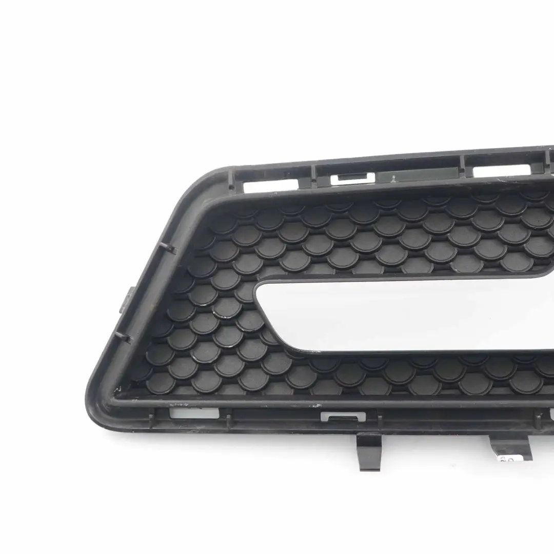 Kratka Boczna Zderzaka Prawa do Mercedes W212 o numerze A2128851053 Mercedes W212 Kratka Boczna Zderzaka Prawa - SKU A2128851053 - Numer Części A2128851053