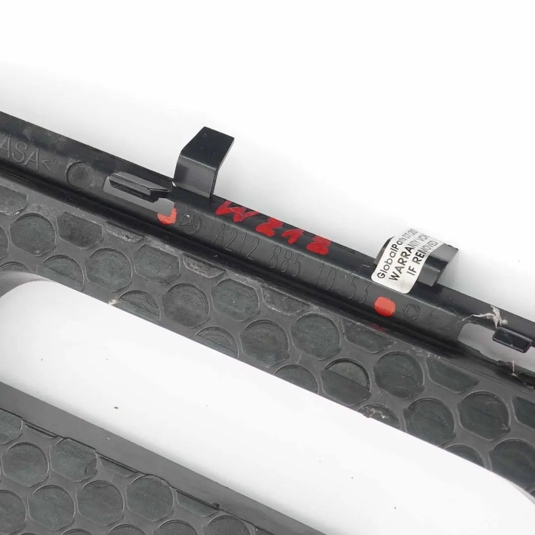 Mercedes W212 delantero luz antiniebla cubierta derecha rejilla - SKU A2128851053 - Número de pieza A2128851053