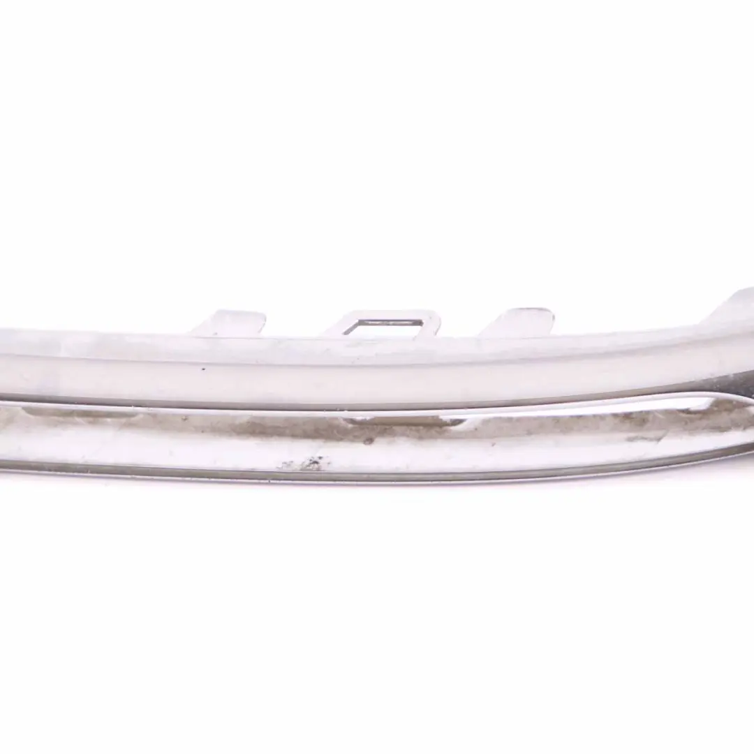 Paraurti Anteriore Griglia Striscia Rivestimento Cromo per Mercedes W212 con numero di parte A2128851774 Mercedes W212 Paraurti Anteriore Griglia Striscia Rivestimento Cromo - SKU A2128851774 - Numero di parte A2128851774