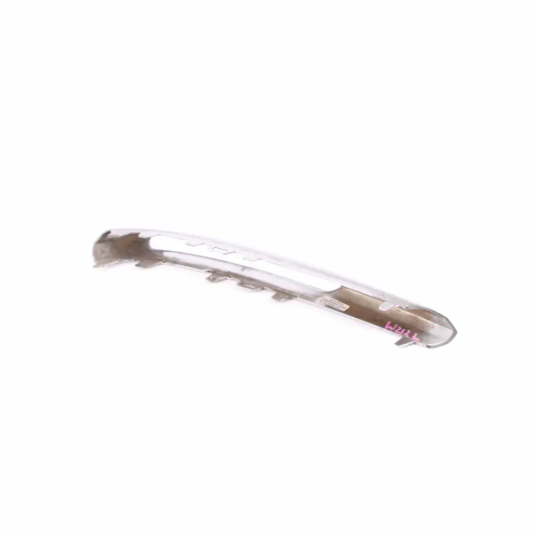 Paraurti Anteriore Griglia Striscia Rivestimento Cromo per Mercedes W212 con numero di parte A2128851774 Mercedes W212 Paraurti Anteriore Griglia Striscia Rivestimento Cromo - SKU A2128851774 - Numero di parte A2128851774