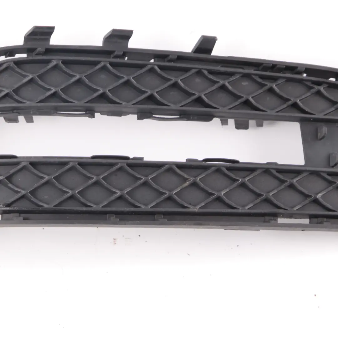 Delantero Diurna Lámpara Cubierta DerechamRejilla para Mercedes W212 con número de pieza A2128851823 Mercedes W212 Delantero Diurna Lámpara Cubierta DerechamRejilla - SKU A2128851823 - Número de pieza A2128851823