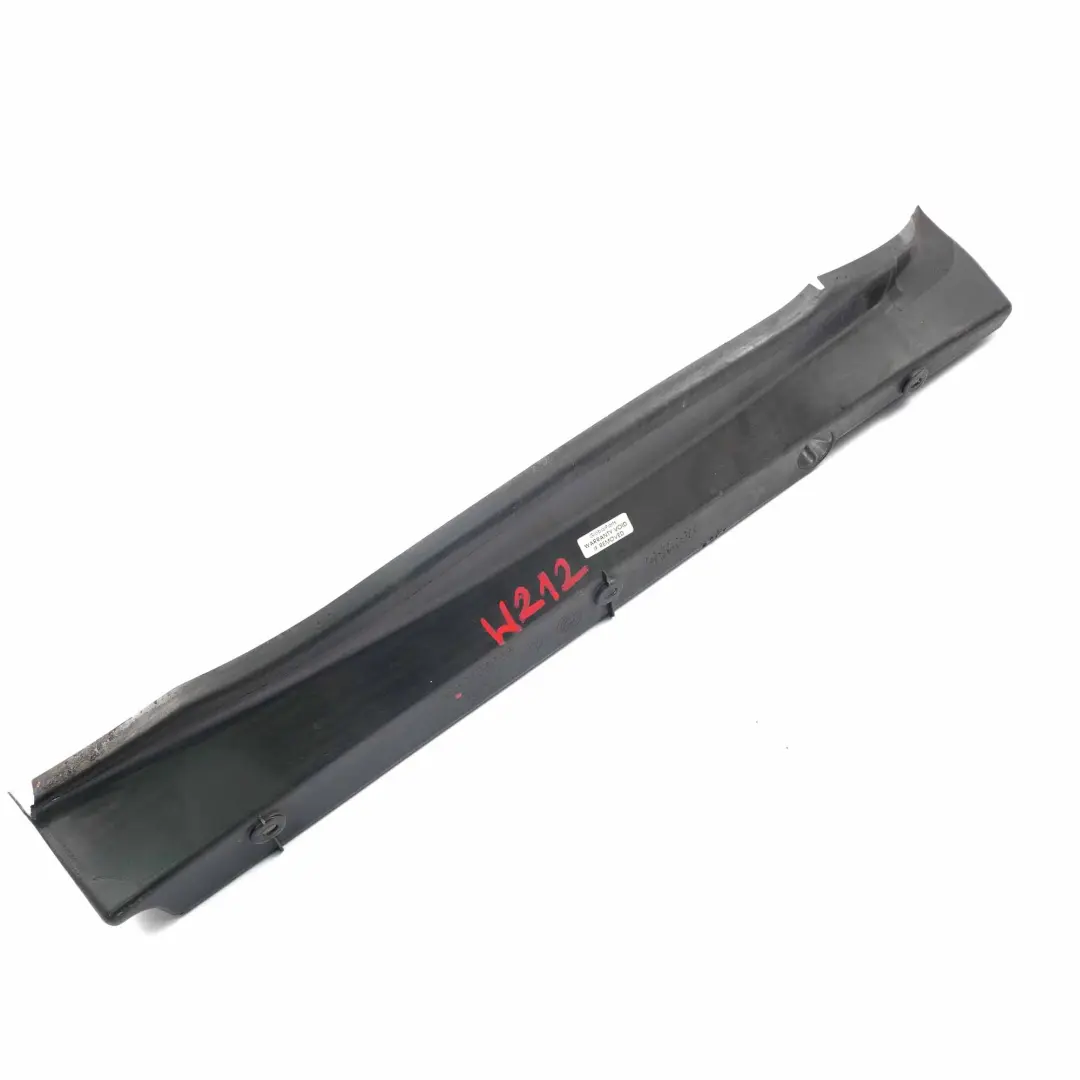  Parafango Alare Mercedes W212 Anteriore Destro O/S Holder Dust Cover - SKU A2128890225 - Numero di parte A2128890225