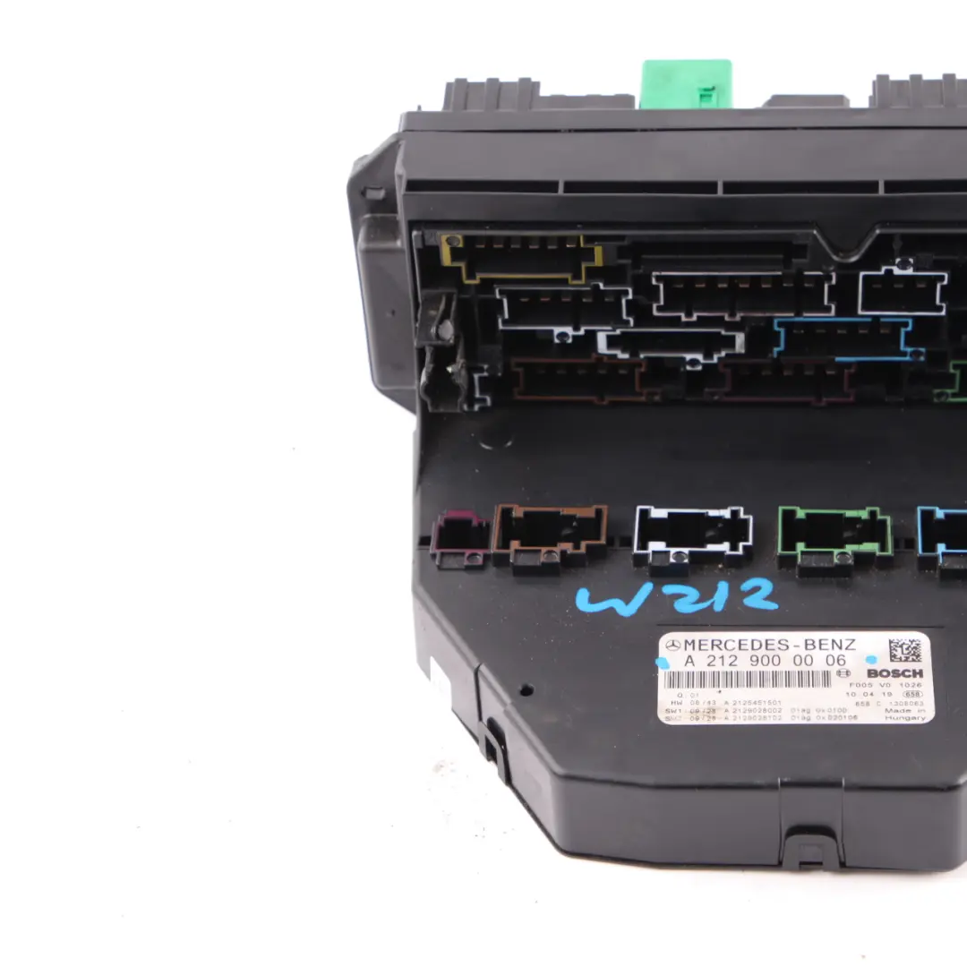 Boîte Fusibles Relais Module Commande Électrique SAM pour Mercedes W212 à propos du numéro de pièce A2129000006 Mercedes W212 Boîte Fusibles Relais Module Commande Électrique SAM - SKU A2129000006 - Numéro de pièce A2129000006