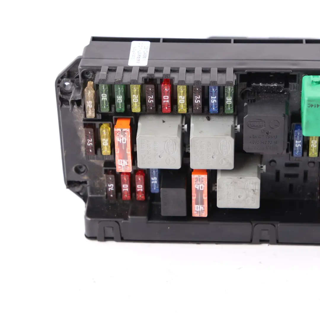 Scatola Fusibili Relè Anteriore Modulo Elettrico SAM per Mercedes W212 con numero di parte A2129000006 Mercedes W212 Scatola Fusibili Relè Anteriore Modulo Elettrico SAM - SKU A2129000006 - Numero di parte A2129000006
