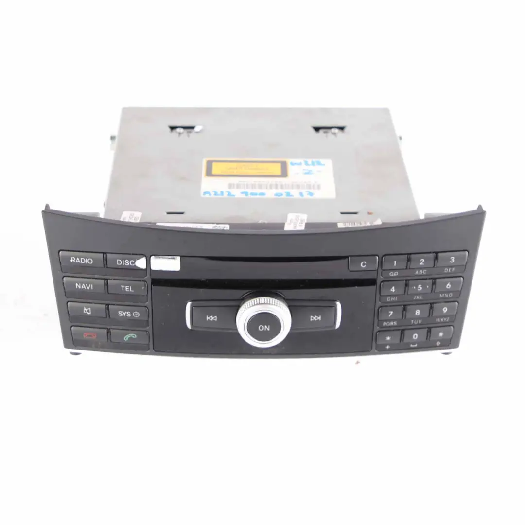 Radio Hauptgerät Navi CD Spieler Steuergerät für Mercedes W212 mit Teilenummer A2129000217 Mercedes W212 Radio Hauptgerät Navi CD Spieler Steuergerät - SKU A2129000217 - Teilenummer A2129000217