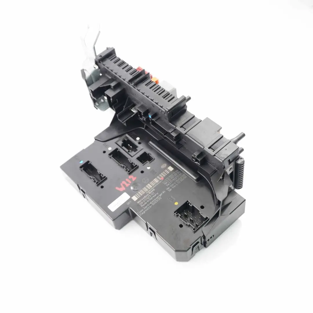 Fuse Box Rear SAM Relay Control Unit Module to Mercedes W212 with Part number A2129001306 Mercedes W212 Fuse Box Rear SAM Relay Control Unit Module - SKU A2129001306 - Part number A2129001306