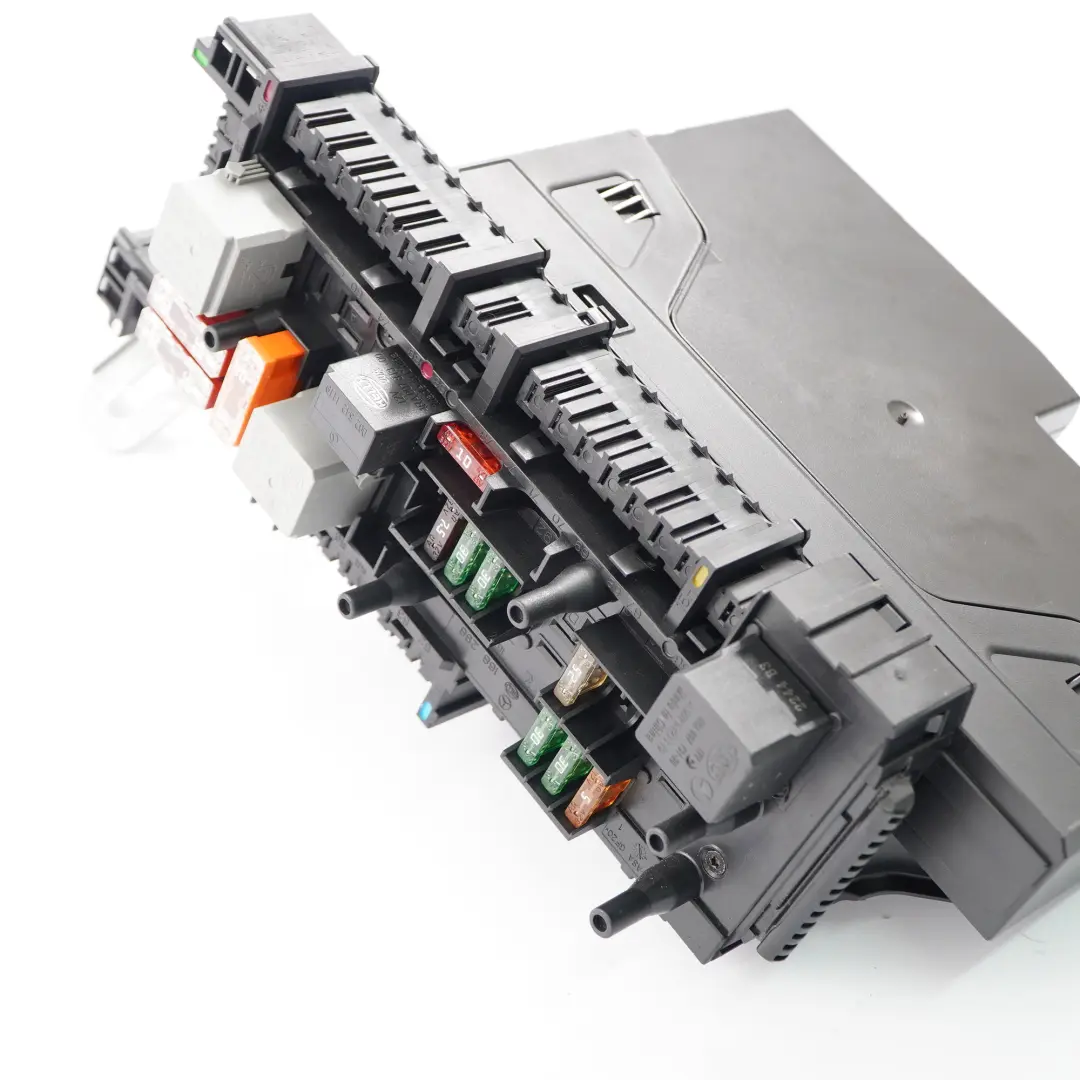 Fuse Box Rear SAM Relay Control Unit Module to Mercedes W212 with Part number A2129001306 Mercedes W212 Fuse Box Rear SAM Relay Control Unit Module - SKU A2129001306 - Part number A2129001306