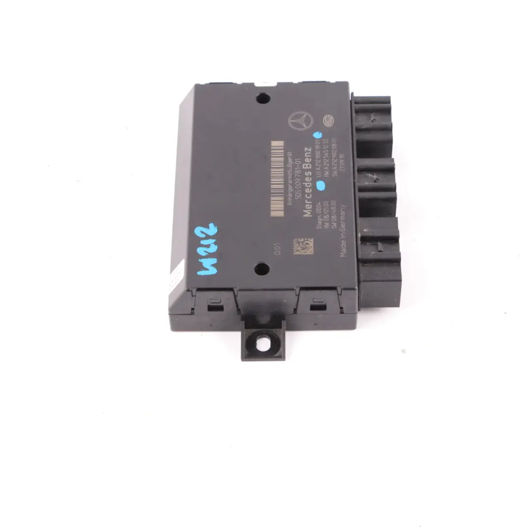 Towing Hitch Trailer Hook Module Control Unit to Mercedes W212 with Part number A2129001901 Mercedes W212 Towing Hitch Trailer Hook Module Control Unit - SKU A2129001901 - Part number A2129001901