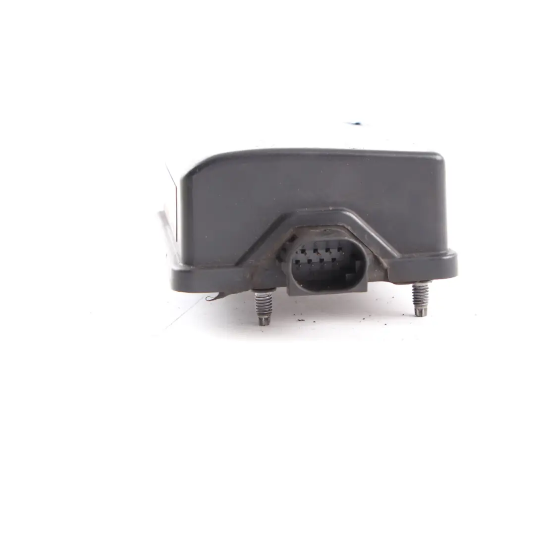 W207 W216 Distronic Cruise Control Radar Unit Module to Mercedes W212 with Part number A2129003300 Mercedes W212 W207 W216 Distronic Cruise Control Radar Unit Module - SKU A2129003300 - Part number A2129003300