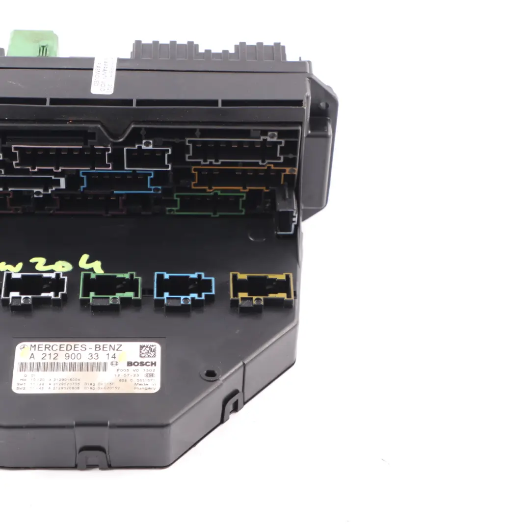 Front Fuse Box Relay Control Unit SAM Module to Mercedes W204 with Part number A2129003314 Mercedes W204 Front Fuse Box Relay Control Unit SAM Module - SKU A2129003314 - Part number A2129003314