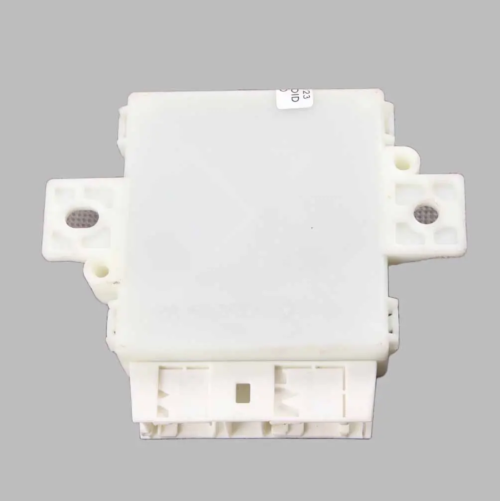 W207 Moduł Sterownik PDC do MERCEDES W212 o numerze A2129003704 MERCEDES W212 W207 Moduł Sterownik PDC - SKU A2129003704 - Numer Części A2129003704