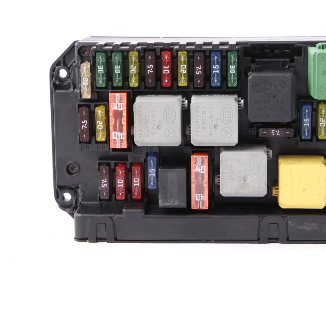 Fuse Box Mercedes W204 W212 Front Relay Control Unit Module SAM to with Part number A2129003814 Fuse Box Mercedes W204 W212 Front Relay Control Unit Module SAM - SKU A2129003814 - Part number A2129003814