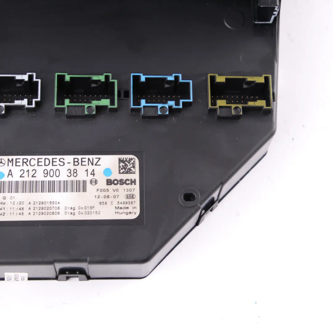  Caja fusibles Mercedes W204 W212 Módulo unidad control delantero SAM - SKU A2129003814 - Número de pieza A2129003814