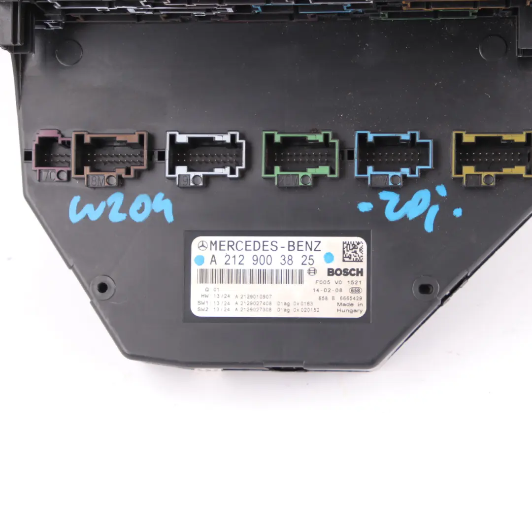 SAM Modul Steuergerät Elektrischer Sicherungskasten für Mercedes W204 mit Teilenummer A2129003825 Mercedes W204 SAM Modul Steuergerät Elektrischer Sicherungskasten - SKU A2129003825 - Teilenummer A2129003825