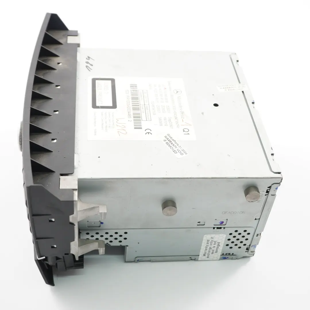 Audio 20 CD-Player Audio-Stereo-Radio-Hauptgerät für Mercedes W212 mit Teilenummer A2129003908 Mercedes W212 Audio 20 CD-Player Audio-Stereo-Radio-Hauptgerät - SKU A2129003908-1 - Teilenummer A2129003908