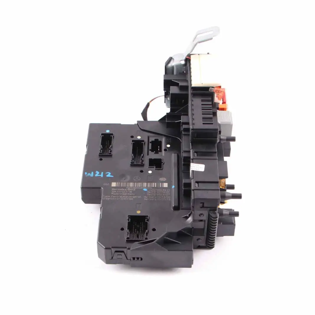 Fuse Box Rear SAM Relay Control Unit Module to Mercedes W212 with Part number A2129003922 Mercedes W212 Fuse Box Rear SAM Relay Control Unit Module - SKU A2129003922 - Part number A2129003922