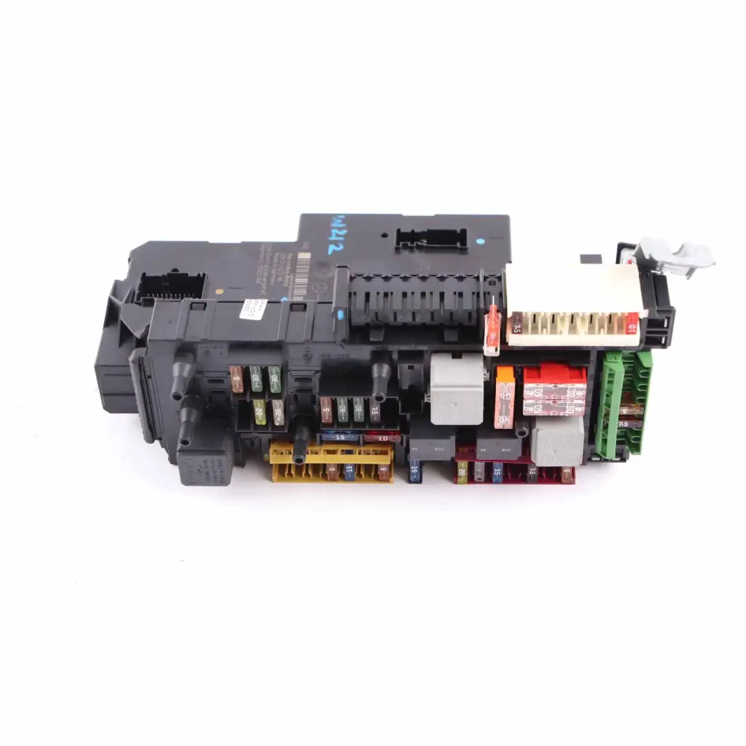Fuse Box Rear SAM Relay Control Unit Module to Mercedes W212 with Part number A2129003922 Mercedes W212 Fuse Box Rear SAM Relay Control Unit Module - SKU A2129003922 - Part number A2129003922