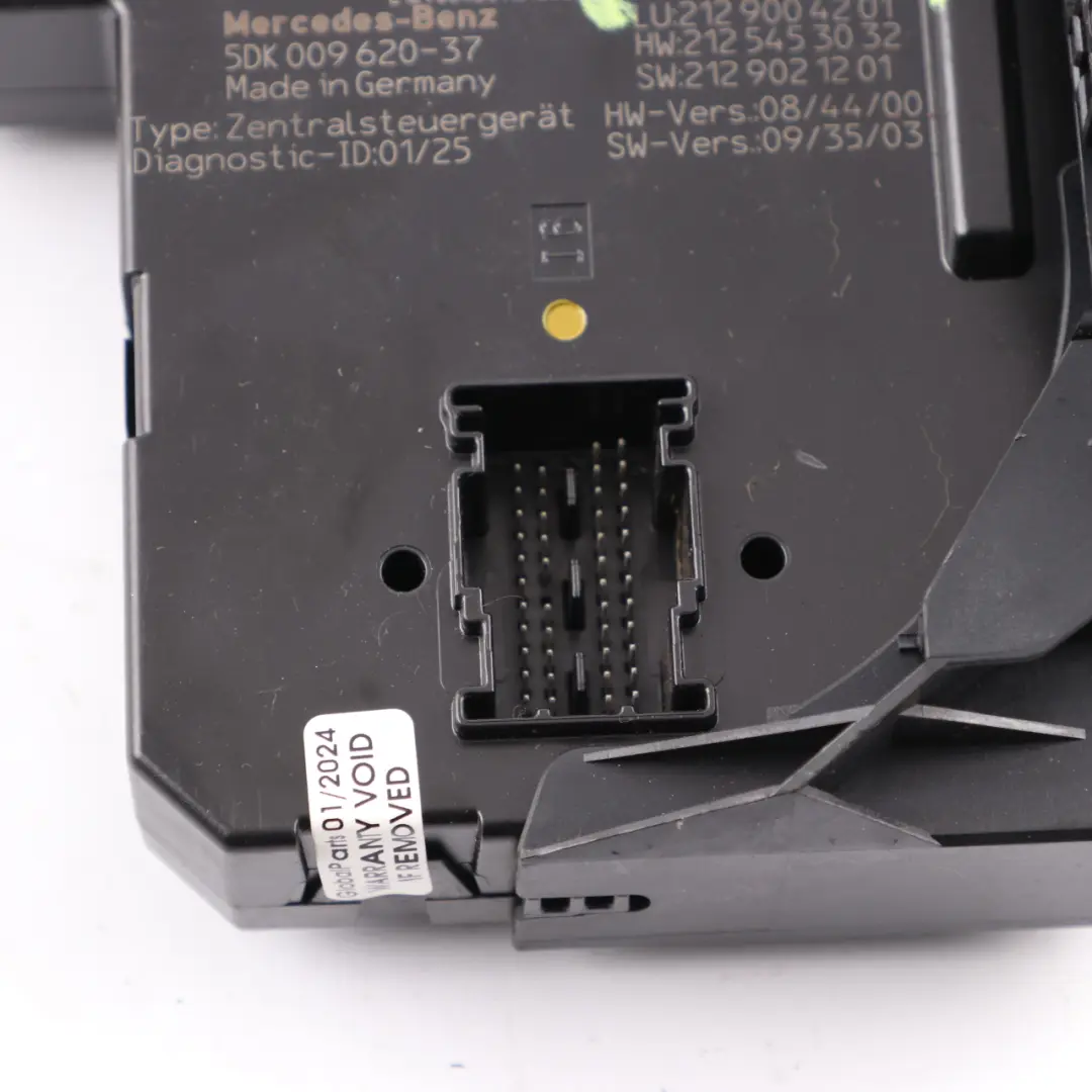 Scatola fusibili Mercedes W204 Relè SAM Scatola fusibili Modulo A2049000902 per con numero di parte A2129004201 Scatola fusibili Mercedes W204 Relè SAM Scatola fusibili Modulo A2049000902 - SKU A2129004201 - Numero di parte A2129004201