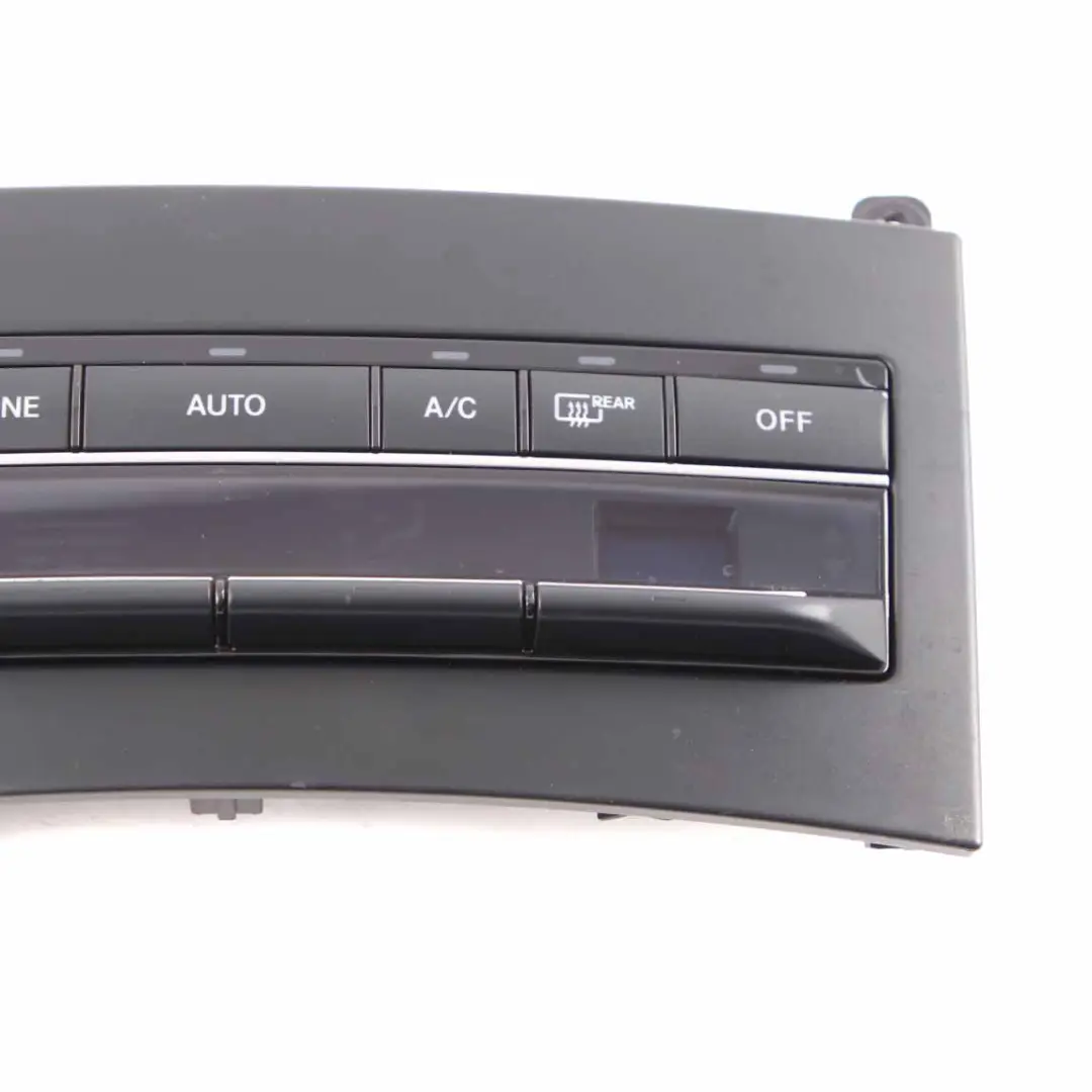 A/C Clima Riscaldatore Unità Controllo Pannello Interruttore per Mercedes W212 con numero di parte A2129004525 Mercedes W212 A/C Clima Riscaldatore Unità Controllo Pannello Interruttore - SKU A2129004525 - Numero di parte A2129004525