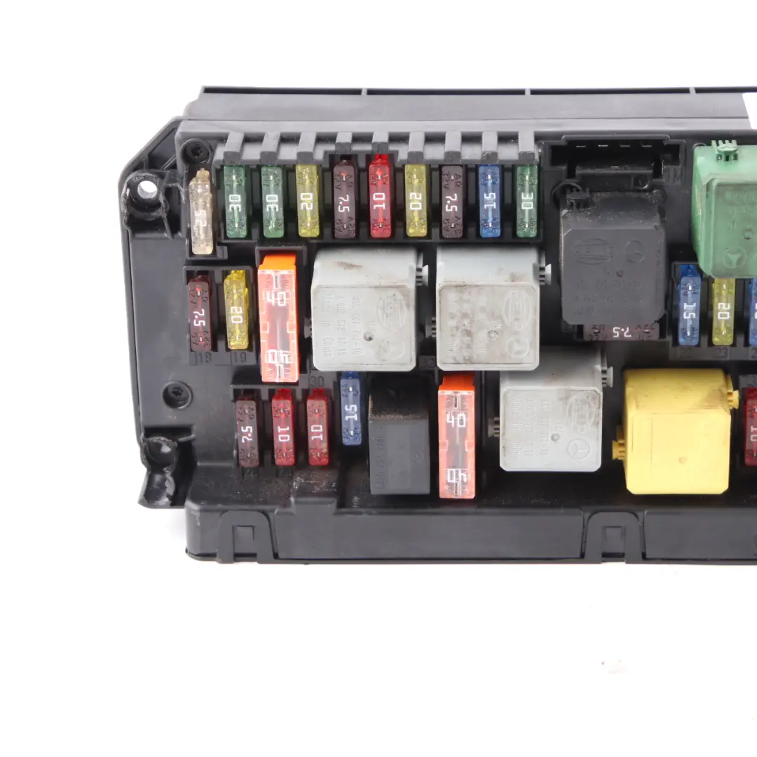 W207 Caja Fusibles Módulo Unidad Control Relé Frontal SAM para Mercedes con número de pieza A2129004911 Mercedes W207 Caja Fusibles Módulo Unidad Control Relé Frontal SAM - SKU A2129004911 - Número de pieza A2129004911