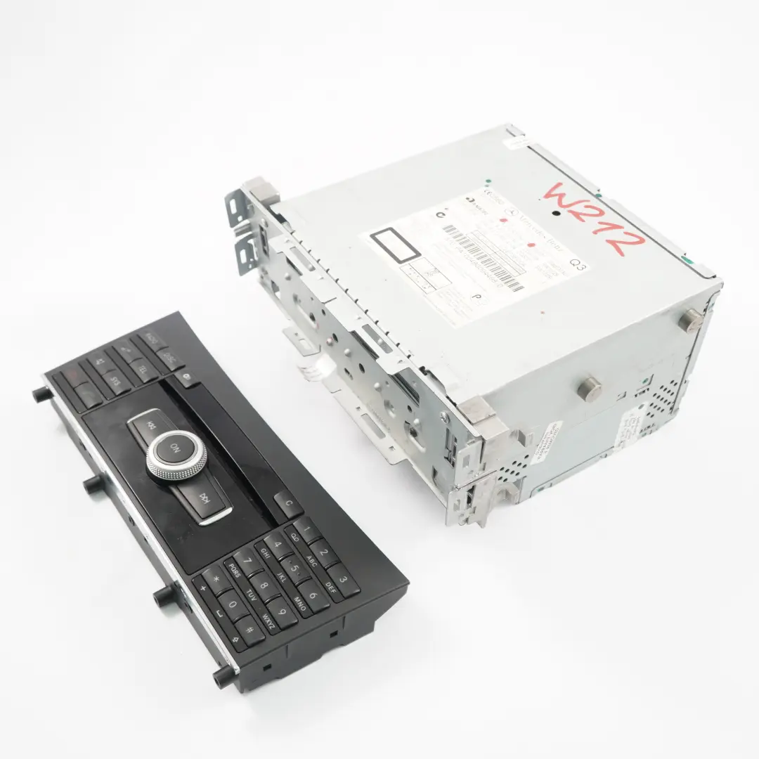 Audio 20 Radio CD do Mercedes W212 o numerze A2129005010 Mercedes W212 Audio 20 Radio CD - SKU A2129005010 - Numer Części A2129005010