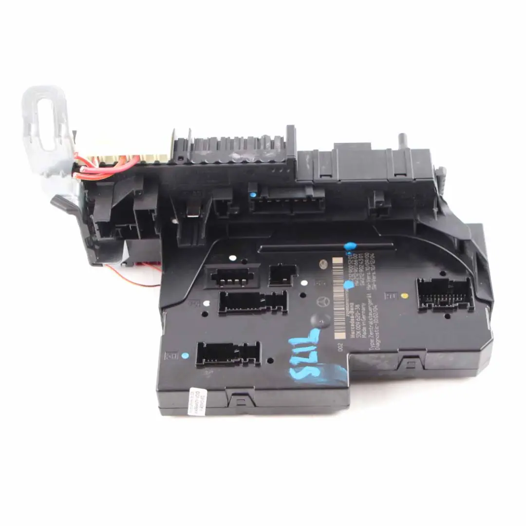 Fuse Box Rear Relay Control Unit Module SAM to Mercedes W212 Estate with Part number A2129005201 Mercedes W212 Estate Fuse Box Rear Relay Control Unit Module SAM - SKU A2129005201 - Part number A2129005201