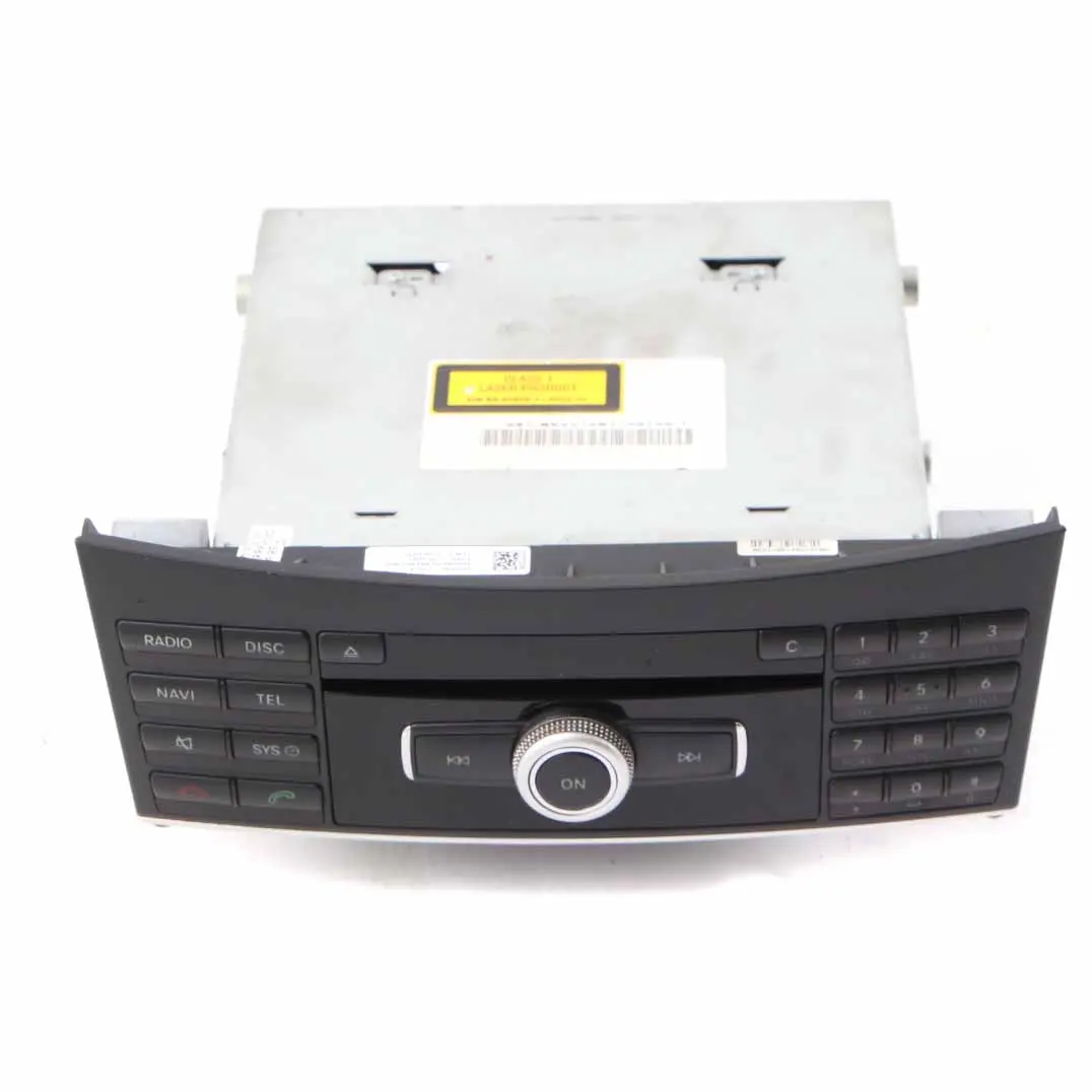 Radio Mercedes W212 COMAND Navi Reproductor CD DVD Navegación para con número de pieza A2129005212 Radio Mercedes W212 COMAND Navi Reproductor CD DVD Navegación - SKU A2129005212 - Número de pieza A2129005212