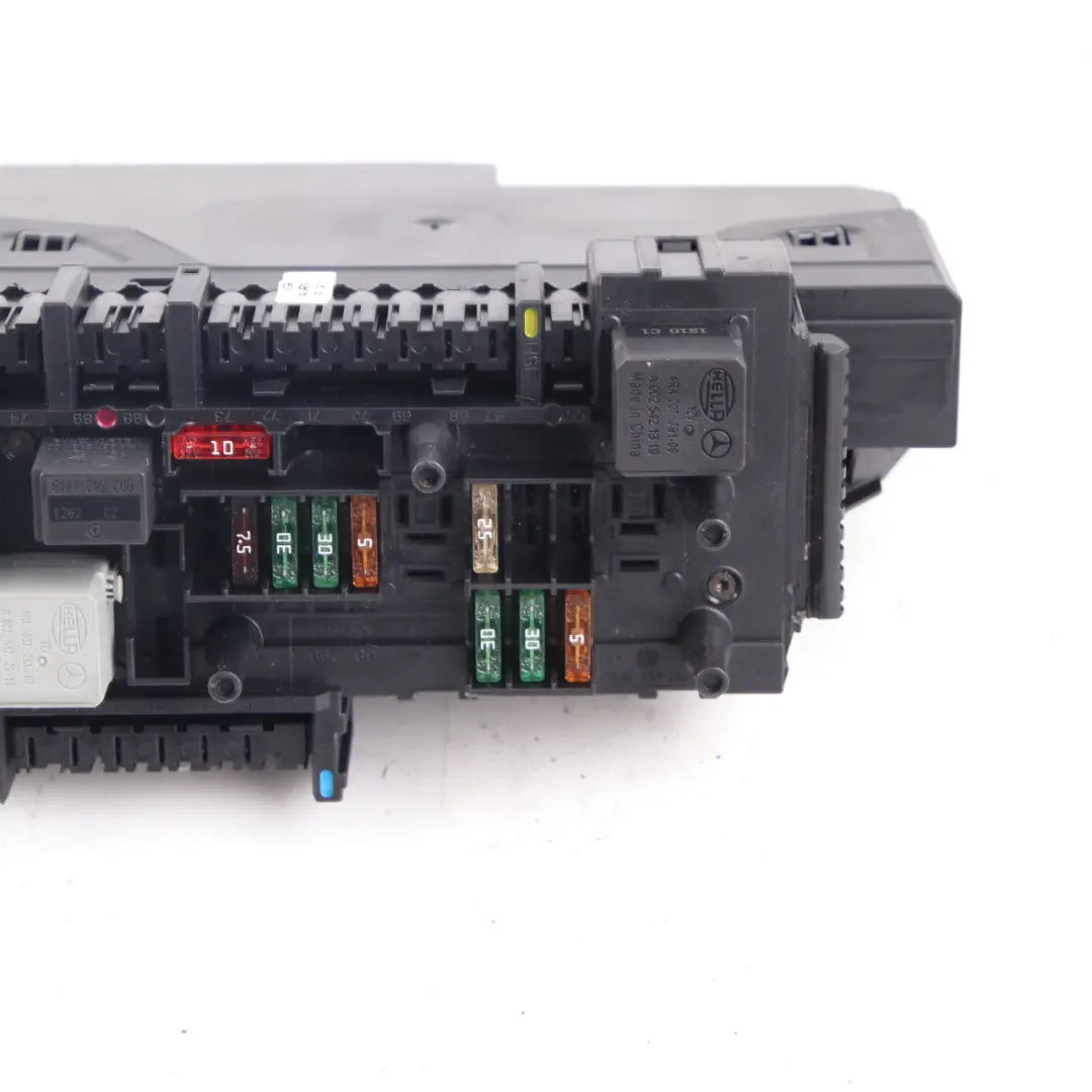 W207 Fuse Junction Box Relay Control Unit Module SAM to Mercedes with Part number A2129005401 Mercedes W207 Fuse Junction Box Relay Control Unit Module SAM - SKU A2129005401 - Part number A2129005401